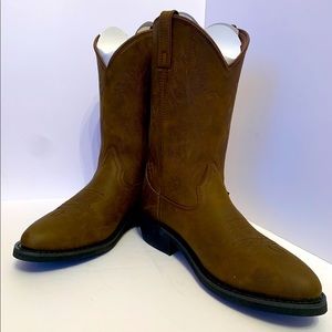 Brand New Justin Brand Boots, Size 9, Grant Cow